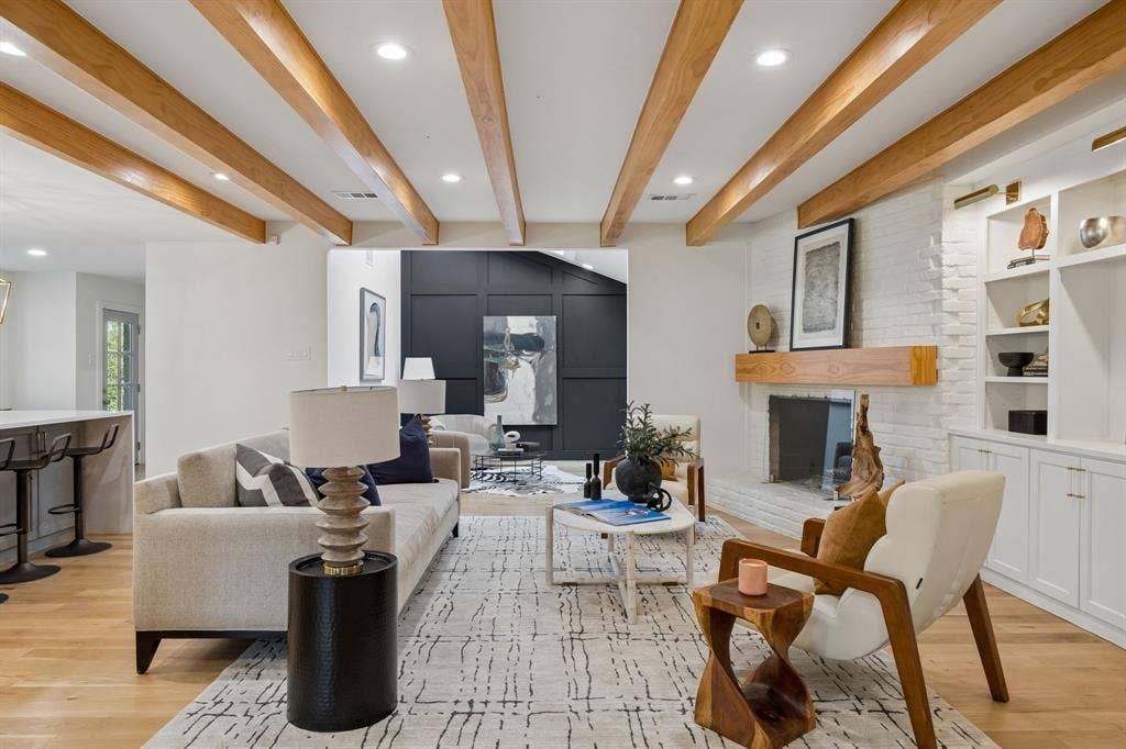 6905 Wabash Circle, Dallas, TX 75214 6905 Wabash Circle, Dallas, TX 75214