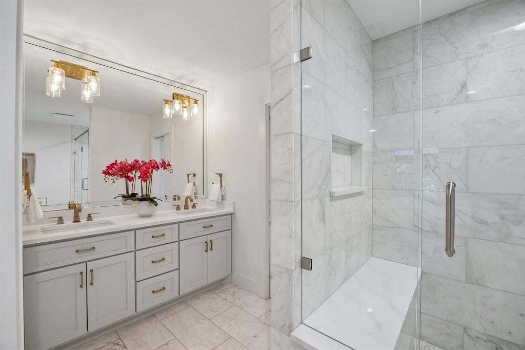 6905 Wabash Circle, Dallas, TX 75214 6905 Wabash Circle, Dallas, TX 75214