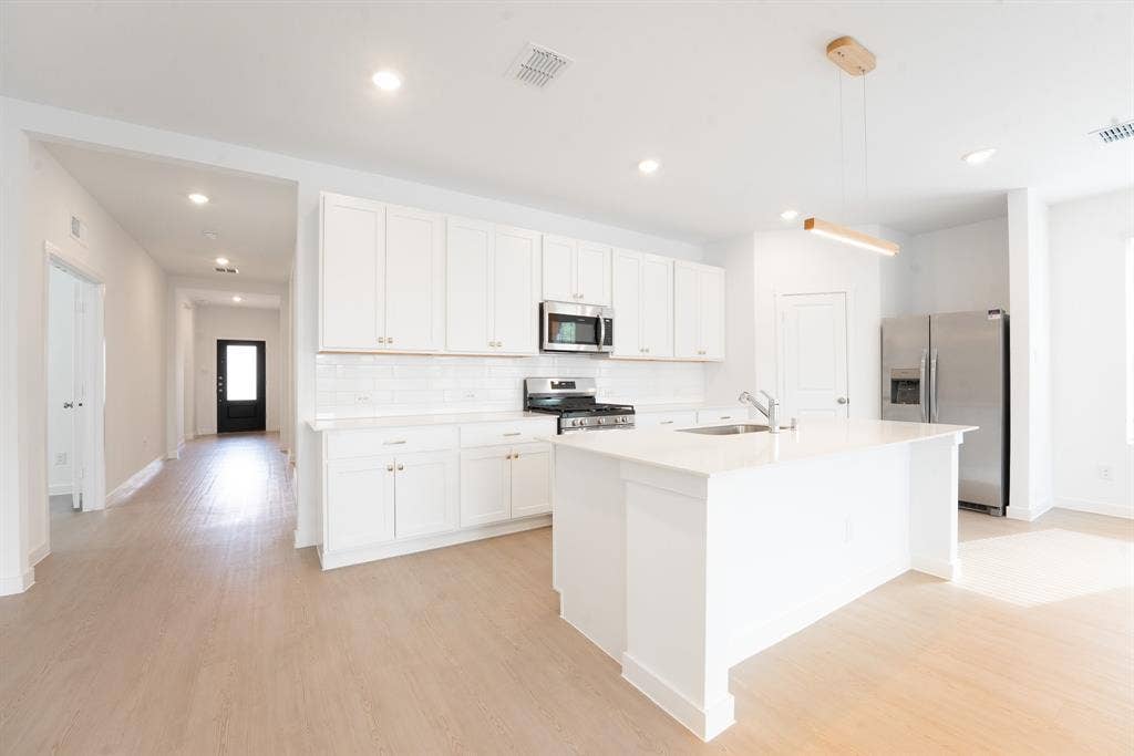 1801 Alpine Larch Lane, McKinney, TX 75071