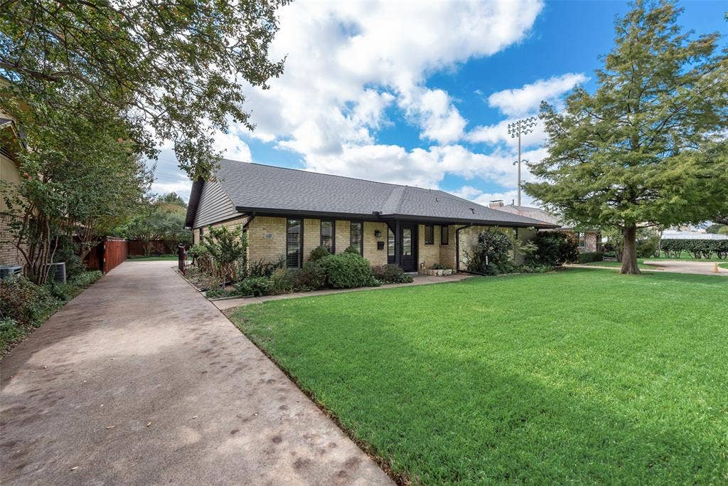620 Cox Drive, Irving, TX 75062 620 Cox Drive, Irving, TX 75062