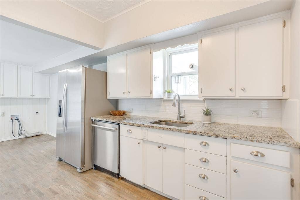 4930 Donnelly Avenue, Fort Worth, TX 76107