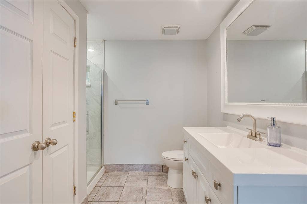 4930 Donnelly Avenue, Fort Worth, TX 76107