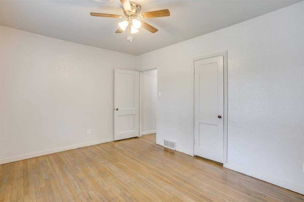 4930 Donnelly Avenue, Fort Worth, TX 76107