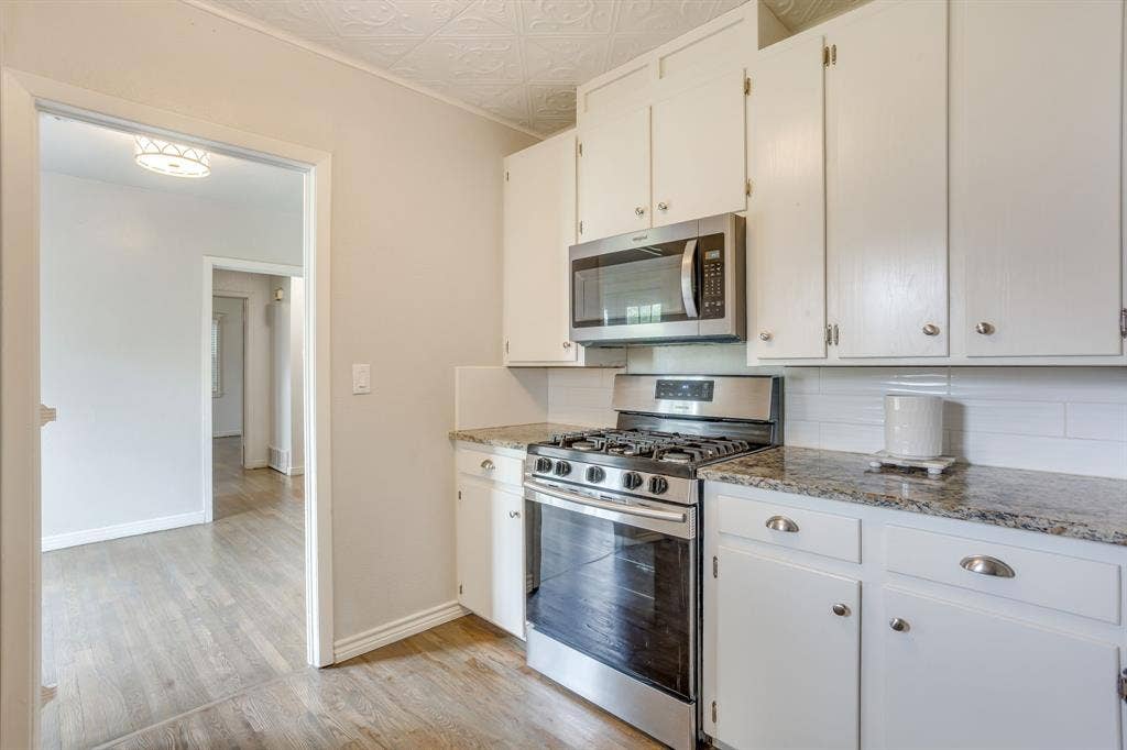 4930 Donnelly Avenue, Fort Worth, TX 76107
