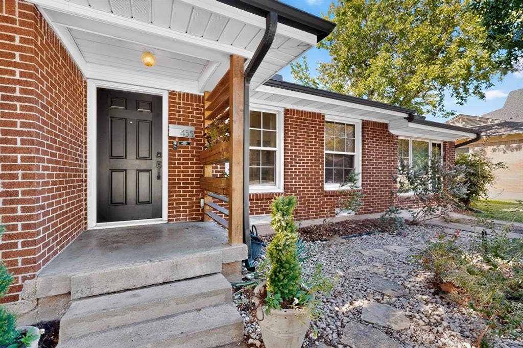 455 Hambrick Road, Dallas, TX 75218 455 Hambrick Road, Dallas, TX 75218