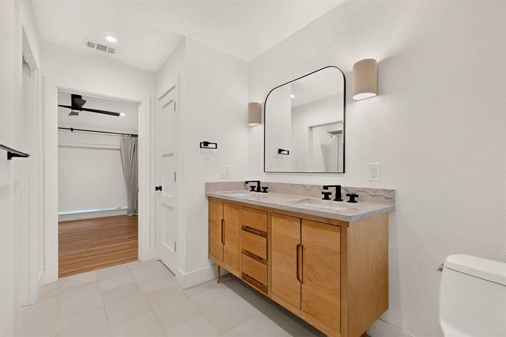 455 Hambrick Road, Dallas, TX 75218 455 Hambrick Road, Dallas, TX 75218