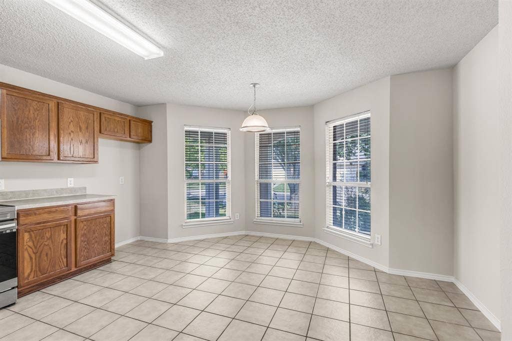 9921 Carter Drive, McKinney, TX 75072 9921 Carter Drive, McKinney, TX 75072