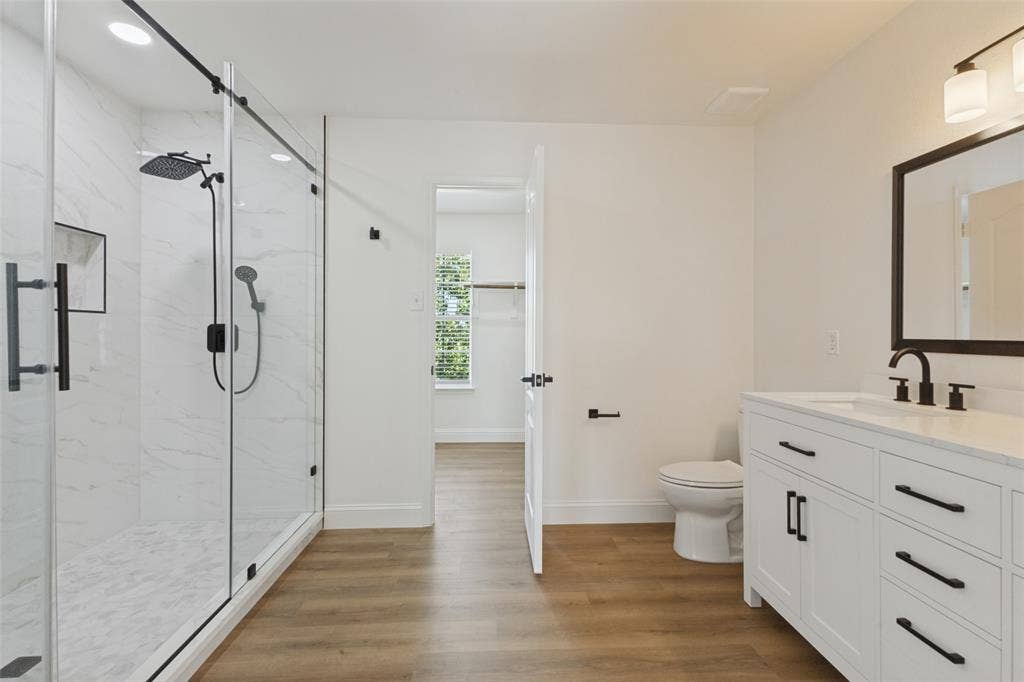 4510 Lake Haven Drive, Rowlett, TX 75088 4510 Lake Haven Drive, Rowlett, TX 75088