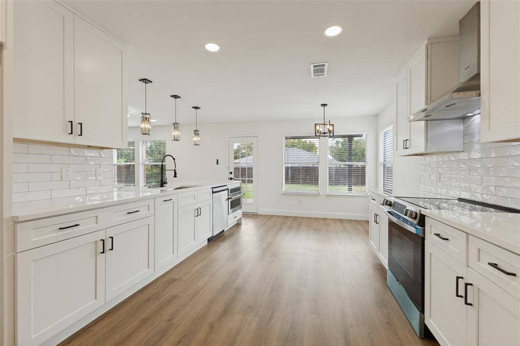 4510 Lake Haven Drive, Rowlett, TX 75088 4510 Lake Haven Drive, Rowlett, TX 75088