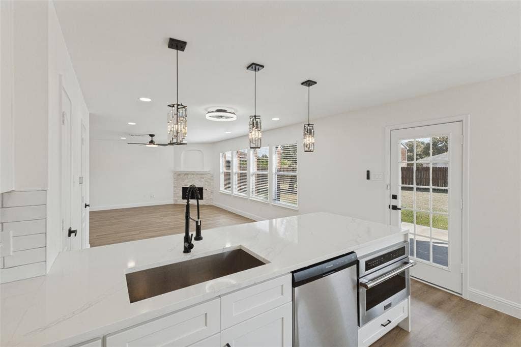 4510 Lake Haven Drive, Rowlett, TX 75088 4510 Lake Haven Drive, Rowlett, TX 75088