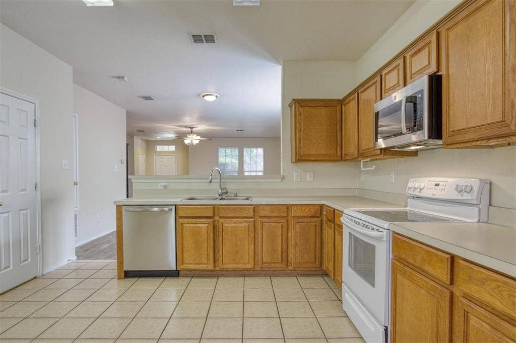 2321 Dalhart Trail, McKinney, TX 75072 2321 Dalhart Trail, McKinney, TX 75072
