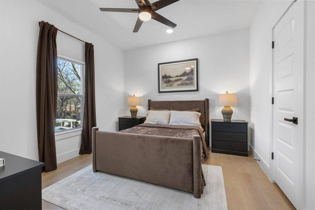 1509 S Barry Avenue, Dallas, TX 75223