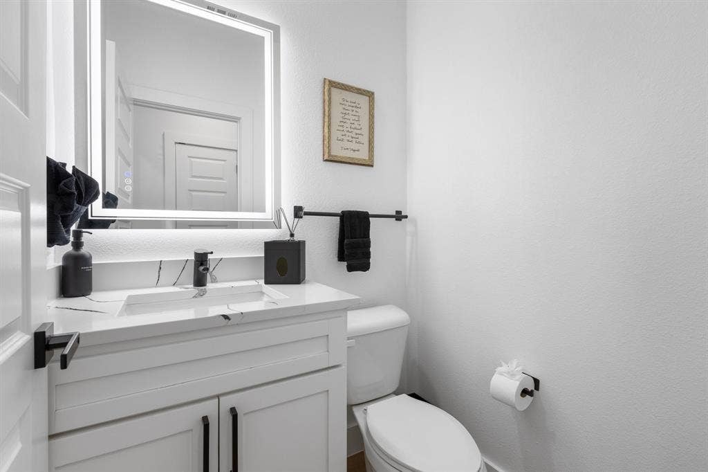 1509 S Barry Avenue, Dallas, TX 75223