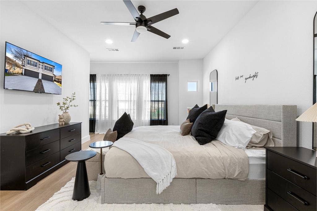 1509 S Barry Avenue, Dallas, TX 75223