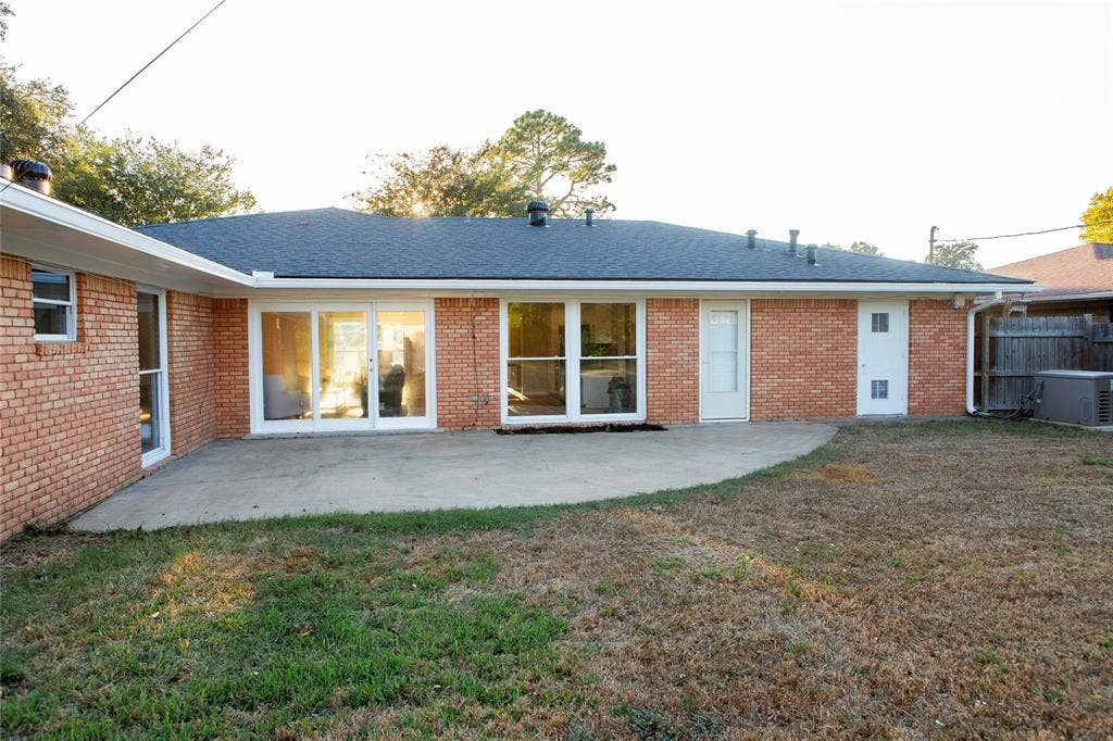 1521 Captain Shreve Drive, Shreveport, LA 71105 1521 Captain Shreve Drive, Shreveport, LA 71105
