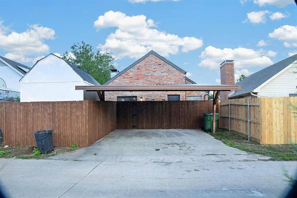 2012 Pheasant Drive, Lewisville, TX 75077