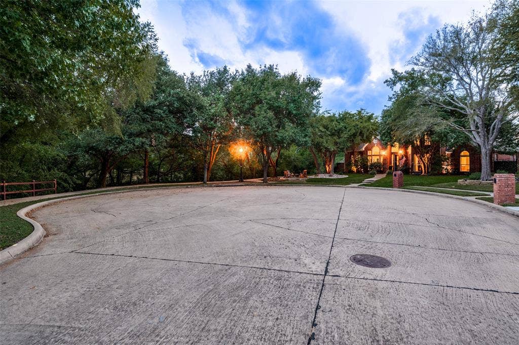 5801 Broadmoor Drive, Plano, TX 75093 5801 Broadmoor Drive, Plano, TX 75093