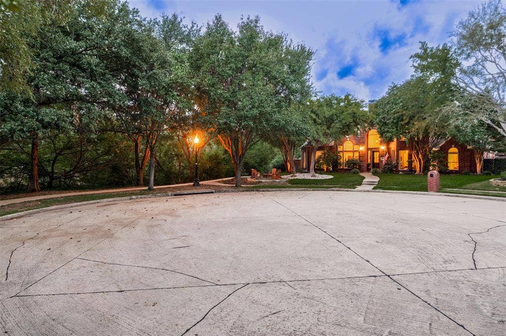 5801 Broadmoor Drive, Plano, TX 75093 5801 Broadmoor Drive, Plano, TX 75093