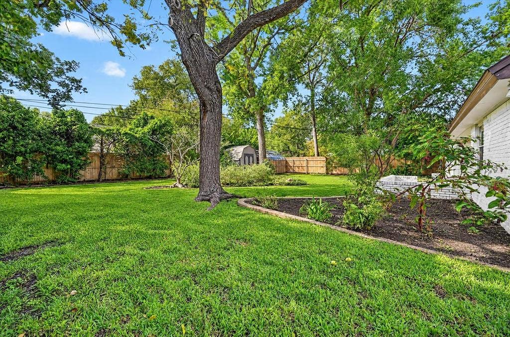 4105 Hartwood Drive, Fort Worth, TX 76109