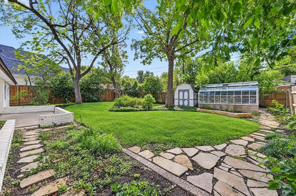 4105 Hartwood Drive, Fort Worth, TX 76109
