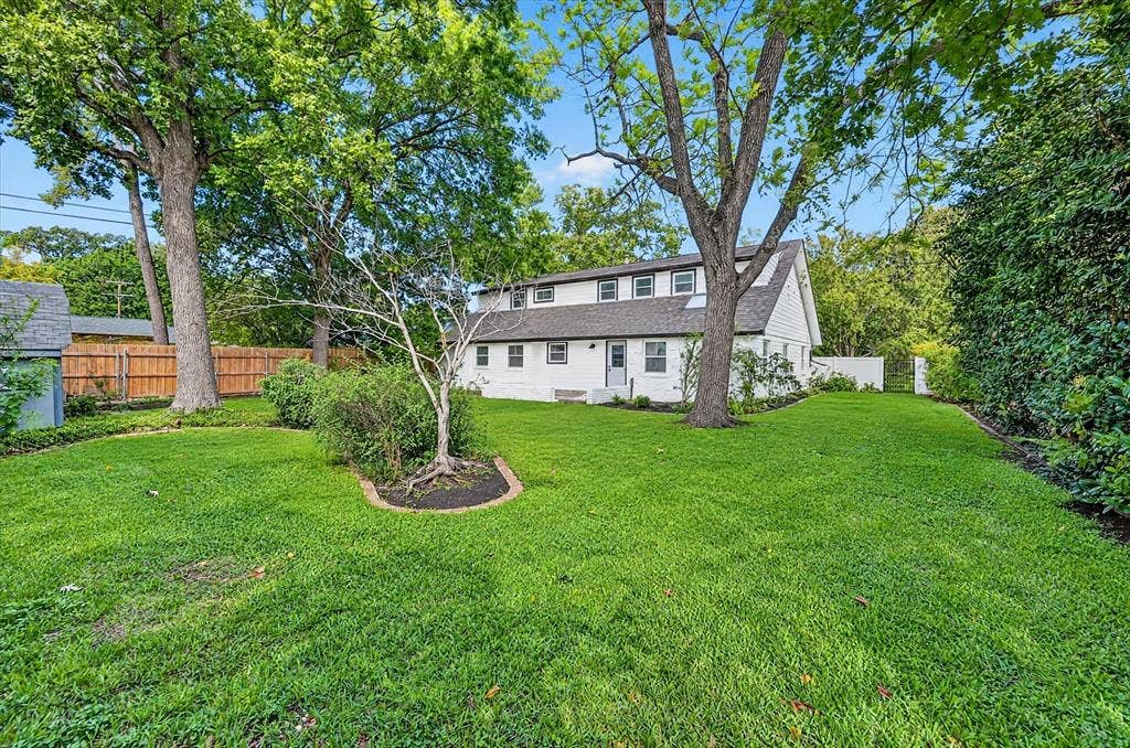 4105 Hartwood Drive, Fort Worth, TX 76109
