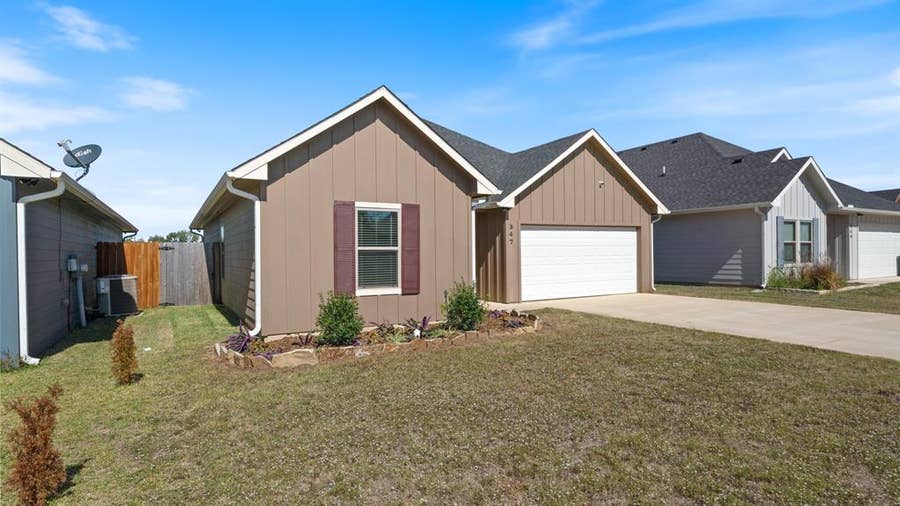 Property photo for 347 Preston Road, Mabank, TX