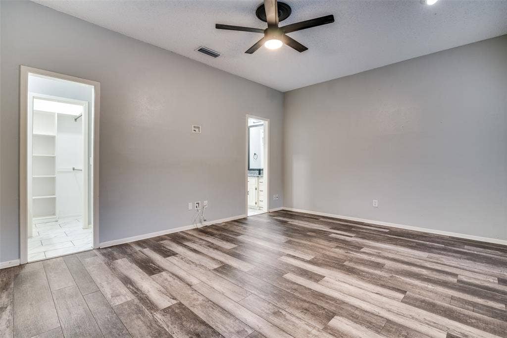 411 Fireside Drive, Richardson, TX 75081 Primary Bedroom with Dual Closets