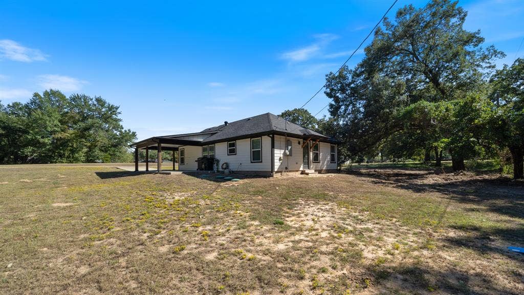 128 Crestwood Drive, Mabank, TX 75156