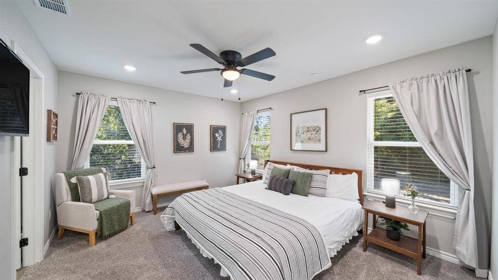 128 Crestwood Drive, Mabank, TX 75156