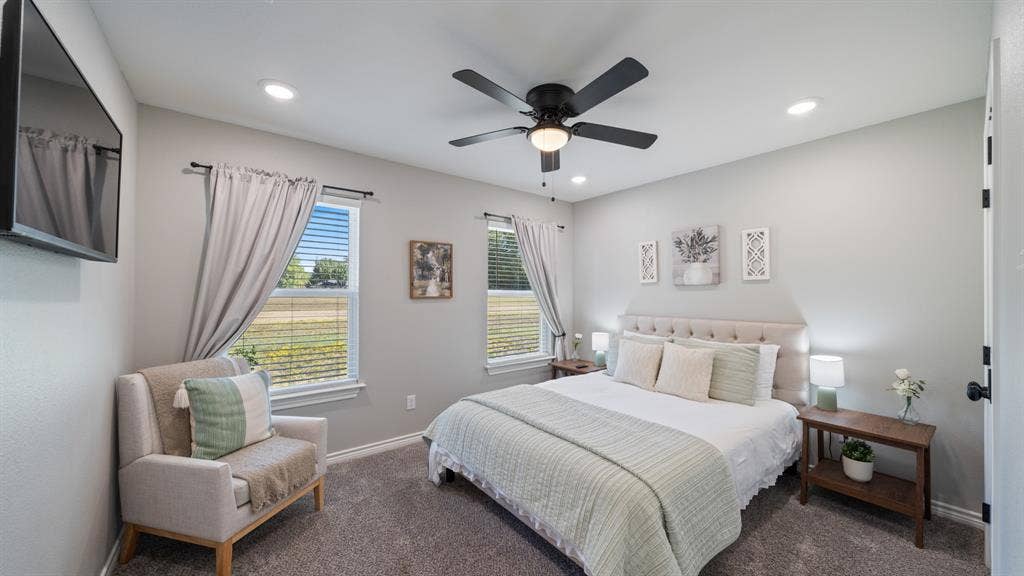 128 Crestwood Drive, Mabank, TX 75156