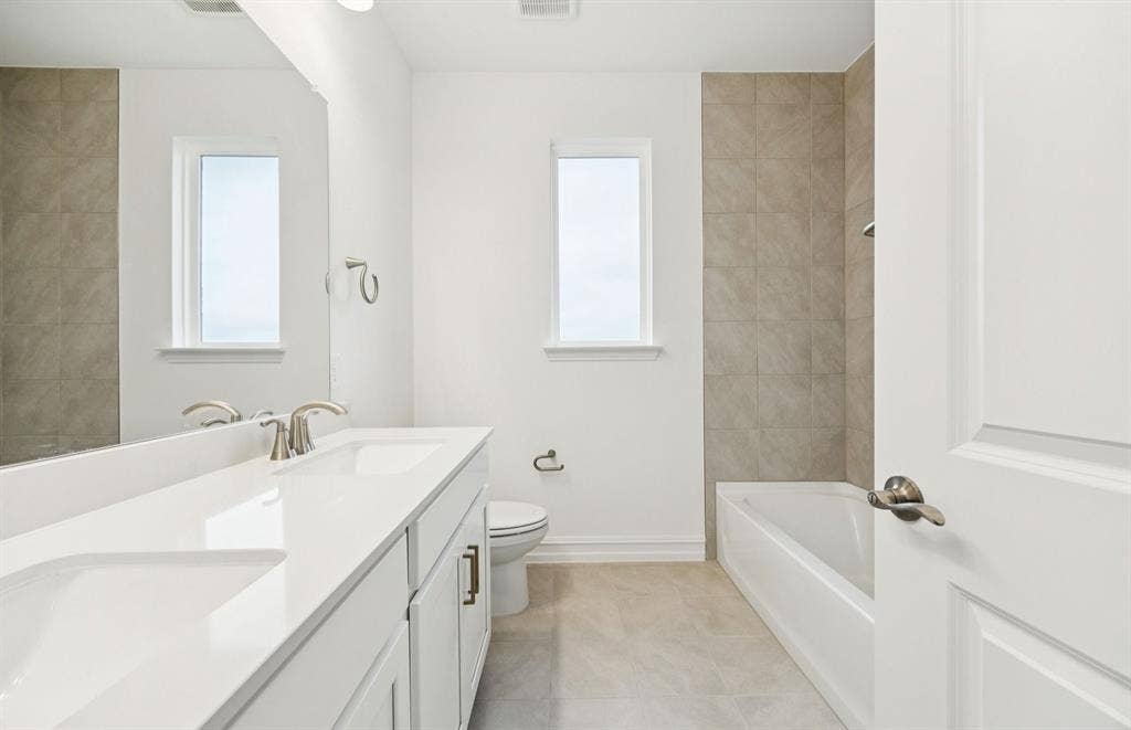 2700 Creekdale Drive, Celina, TX 75009 *Floorplan representation, not actual home - Spacious secondary bathroom