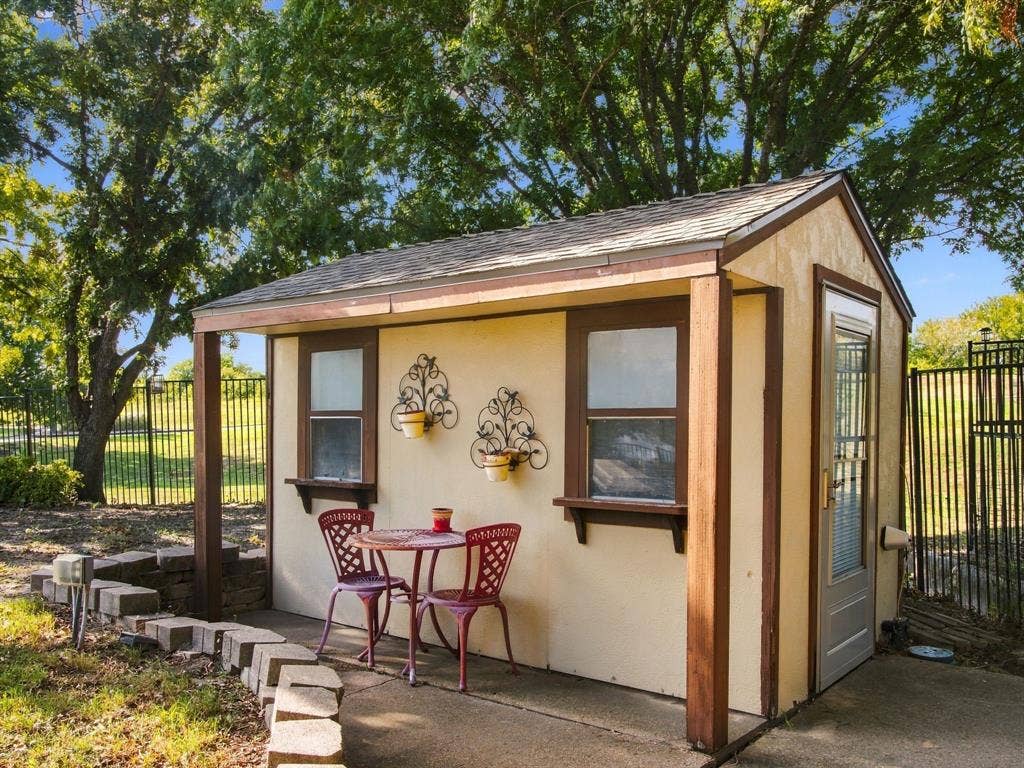10717 Wolfcreek Lane, Rowlett, TX 75089 10717 Wolfcreek Lane, Rowlett, TX 75089