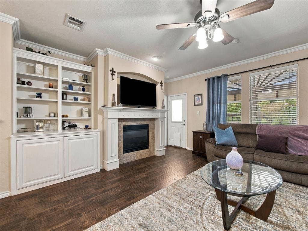 10717 Wolfcreek Lane, Rowlett, TX 75089 10717 Wolfcreek Lane, Rowlett, TX 75089