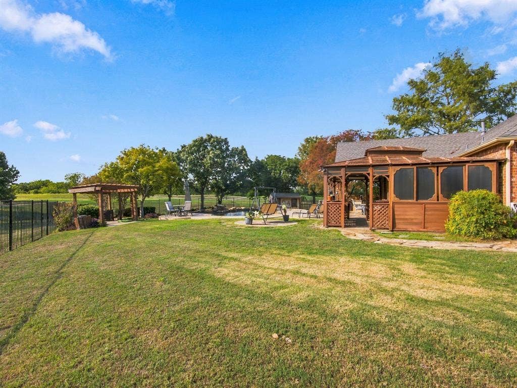 10717 Wolfcreek Lane, Rowlett, TX 75089 10717 Wolfcreek Lane, Rowlett, TX 75089