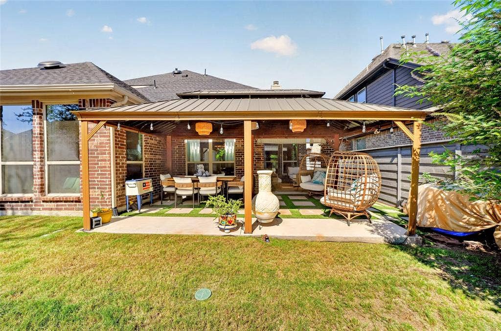 852 Countryside Way, Little Elm, TX 76227