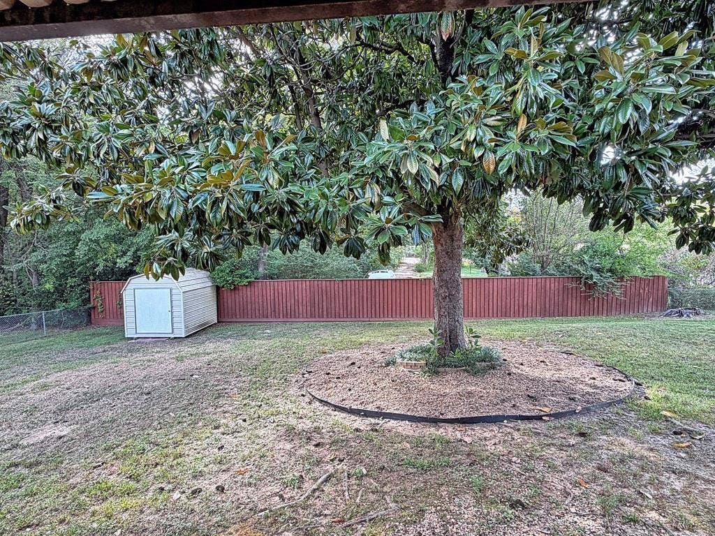 1006 Bel Air Drive, Athens, TX 75751 1006 Bel Air Drive, Athens, TX 75751