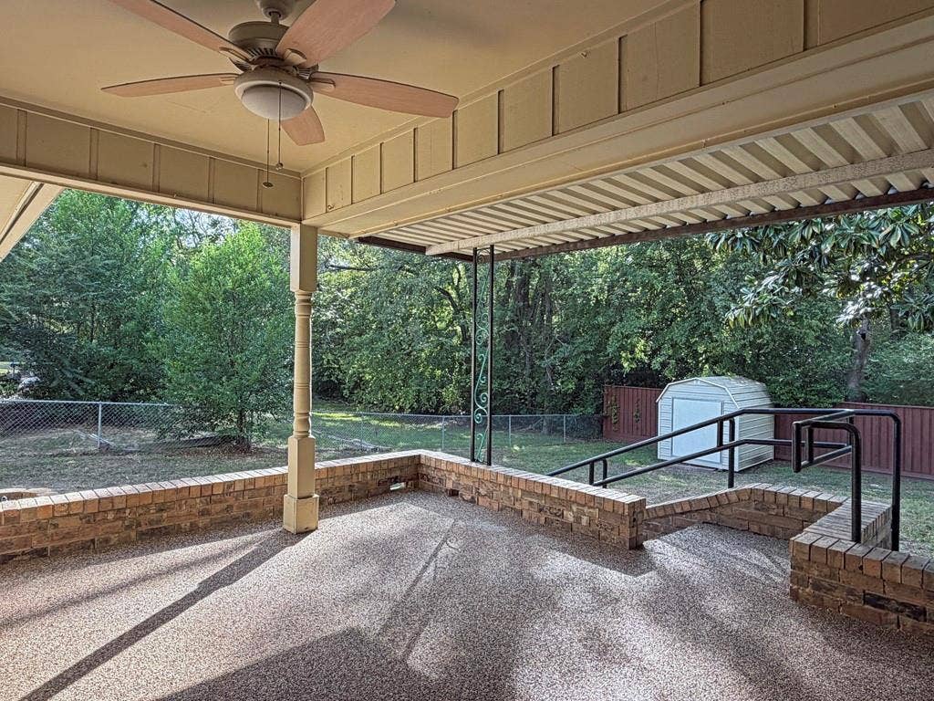 1006 Bel Air Drive, Athens, TX 75751 1006 Bel Air Drive, Athens, TX 75751