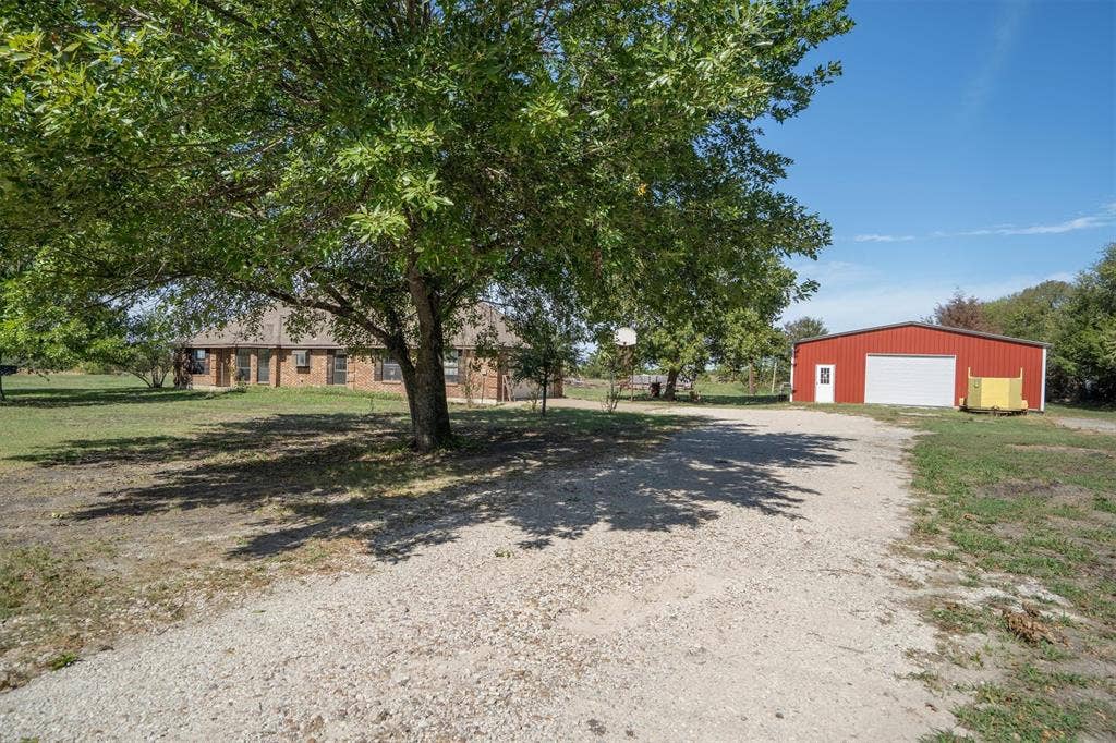 13091 County Road 580, Blue Ridge, TX 75424