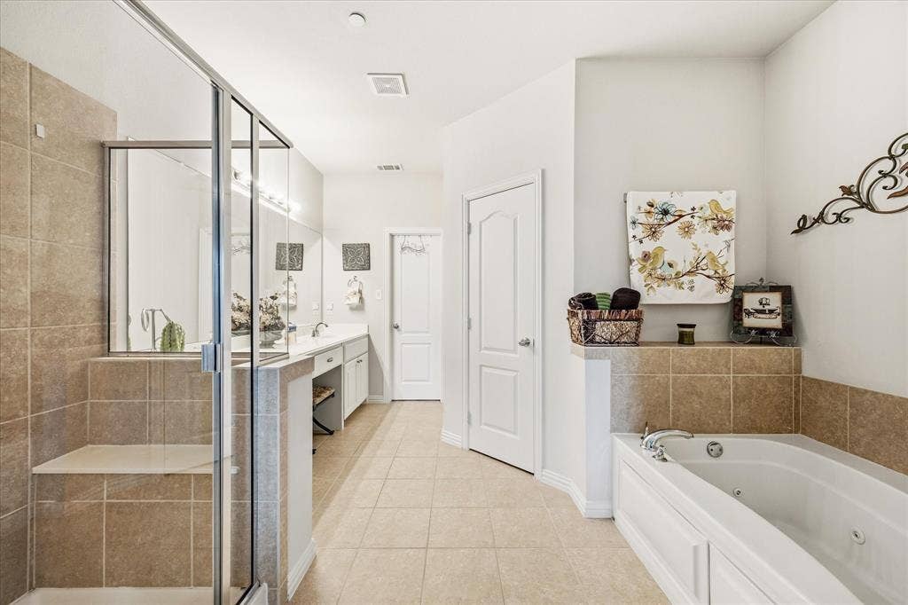 2500 Rockbrook Drive, #C27, Lewisville, TX 75067