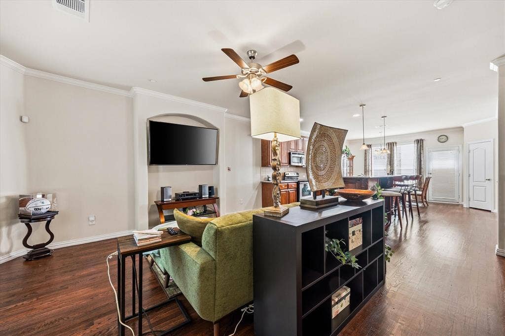 2500 Rockbrook Drive, #C27, Lewisville, TX 75067