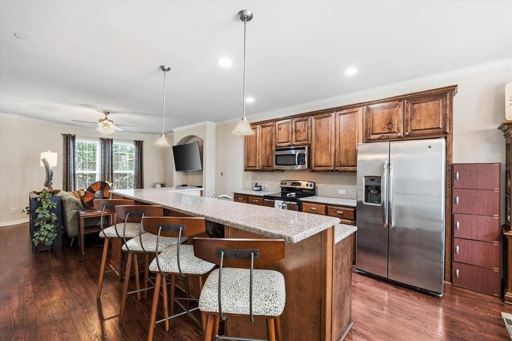 2500 Rockbrook Drive, #C27, Lewisville, TX 75067