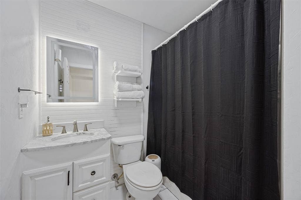2020 Brown Avenue, Paris, TX 75460