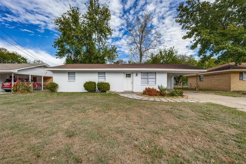 2020 Brown Avenue, Paris, TX 75460