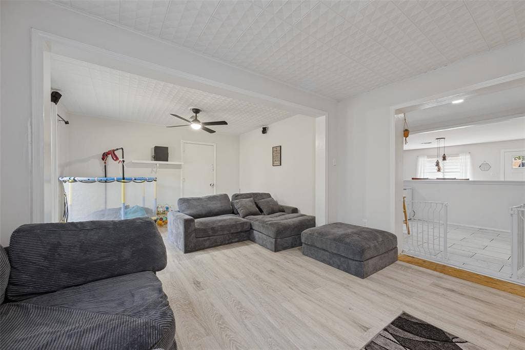 2020 Brown Avenue, Paris, TX 75460