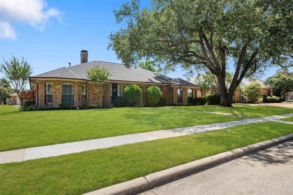 2510 Buttercup Drive, Richardson, TX 75082 2510 Buttercup Drive, Richardson, TX 75082