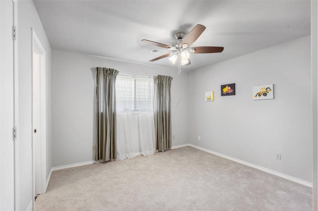 2510 Buttercup Drive, Richardson, TX 75082 Secondary bedroom on one side of the jack and jill bathroom.