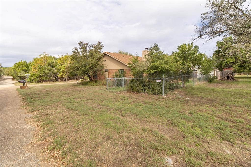 2 N Robin Drive, Belton, TX 76513 2 N Robin Drive, Belton, TX 76513