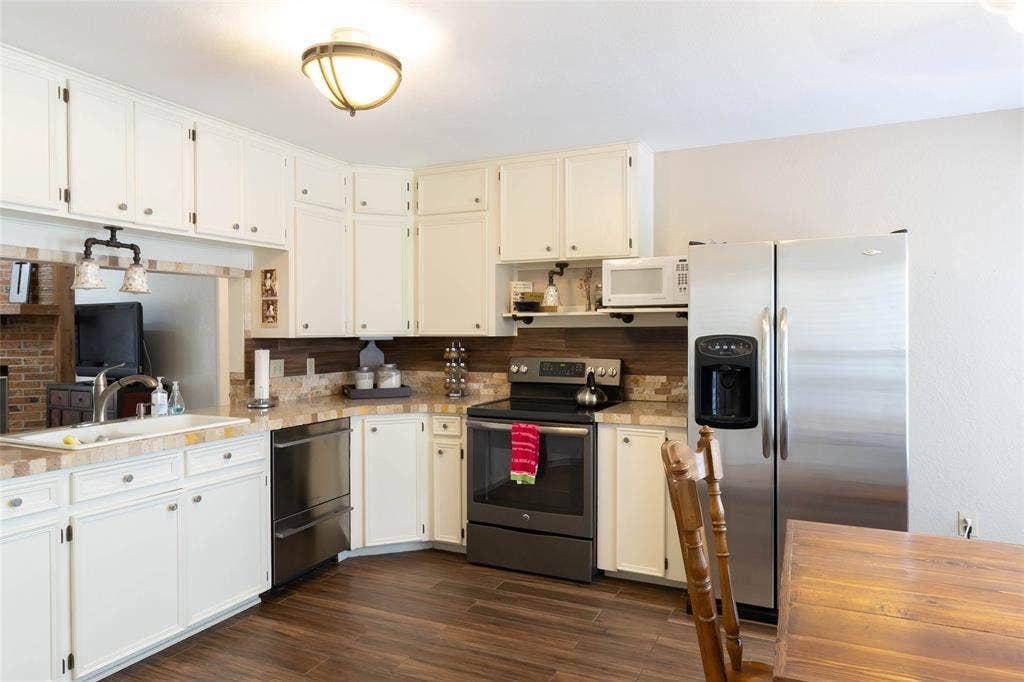 2 N Robin Drive, Belton, TX 76513 2 N Robin Drive, Belton, TX 76513