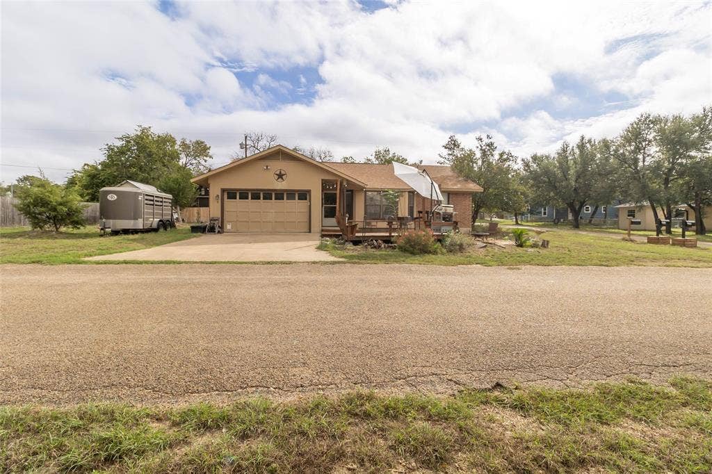 2 N Robin Drive, Belton, TX 76513 2 N Robin Drive, Belton, TX 76513