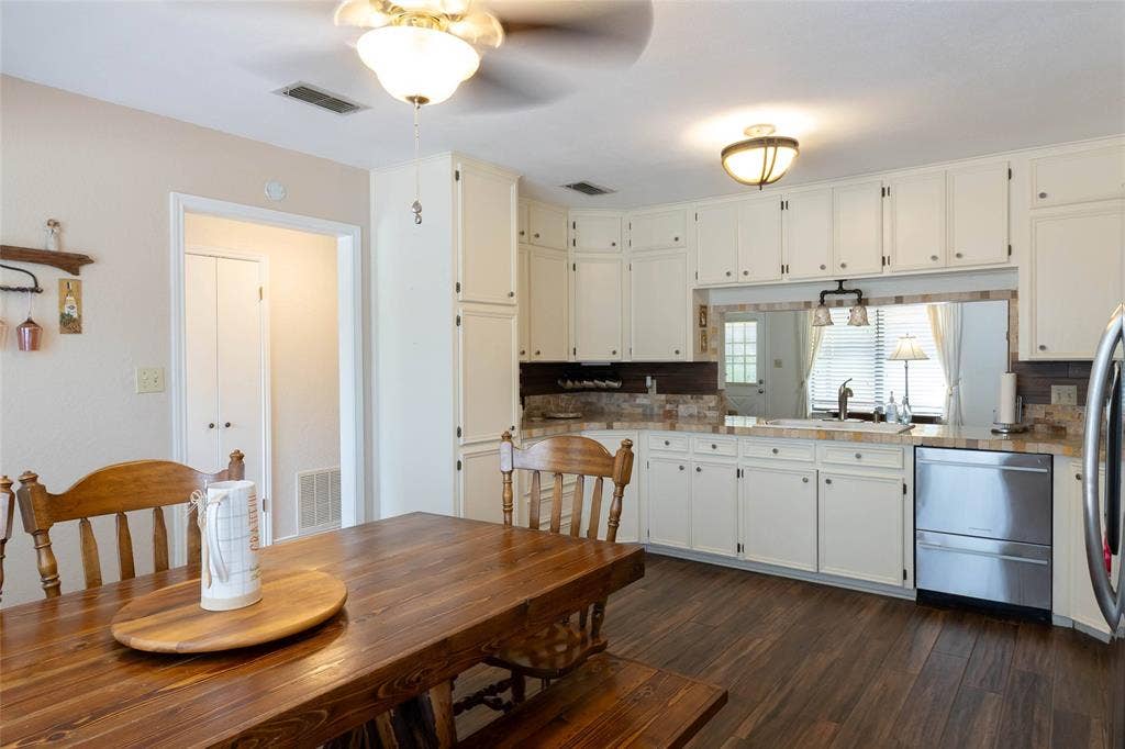 2 N Robin Drive, Belton, TX 76513 2 N Robin Drive, Belton, TX 76513